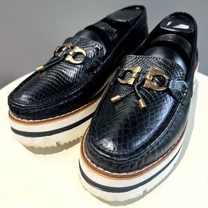 Versilia Black Moccasins upper leather memory foam insole true to size 7.5